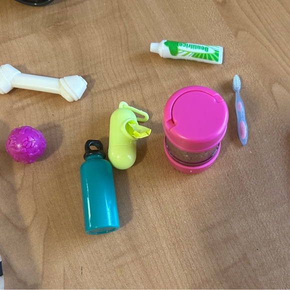 Our generation passenger pets set lot of 10 pieces for 18” dolls - Picture 2 of 10